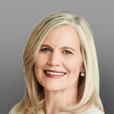Photo of Lori Beer